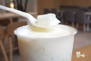 吃静冈蜜瓜的感受,甘甜如蜜，回味无穷的夏日美味